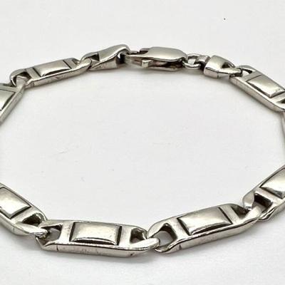 #14 â€¢ Sterling Silver Bracelet with Solid Link Design
