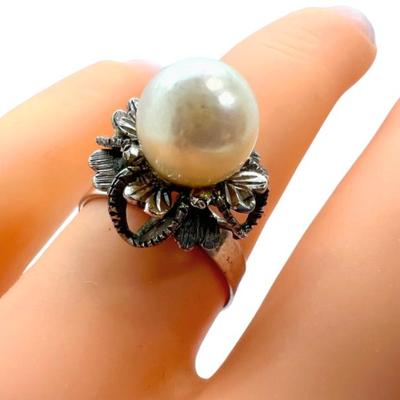 #53 â€¢ Vintage 18K White Gold Pearl Ring in Raised Setting - Size 6-1/4
