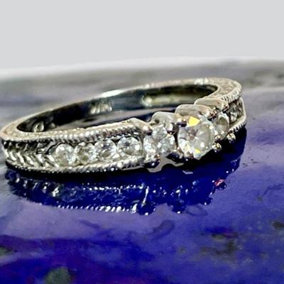 #7 â€¢ 14K White Gold and Diamond Ring - Size 7.75
