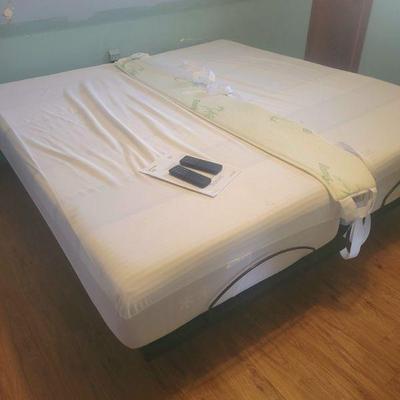 king size adjustable bed like new