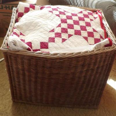 8 Maine Tied Quilts And Coverlets