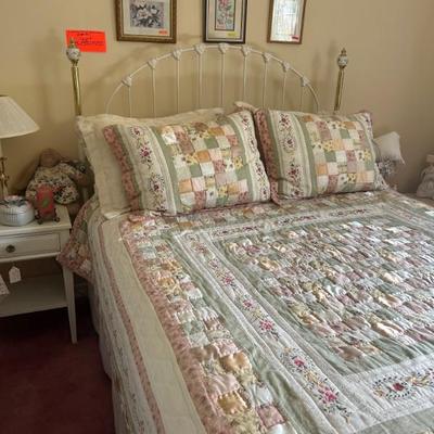 Victorian Style â€¢ Queen Size â€¢ Iron Bed â€¢ $450 â€¢ (includes headboard, frame, mattress, box springs, linens, comforter, & pillows)