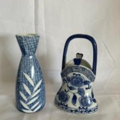 BUY IT NOW! $4 for both pieces together Blue and White Bud s