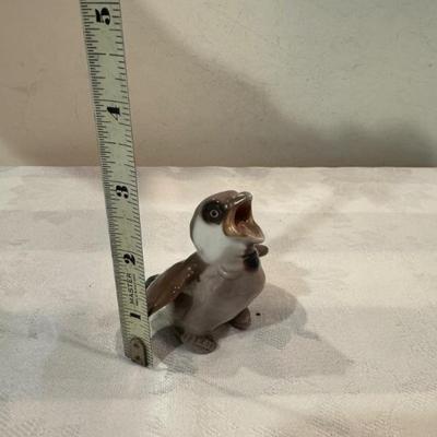 BUY IT NOW! $10 Vintage Bing Grondahl Denmark B&G #1852 Baby Sparrow Bird Porcelain Figurine