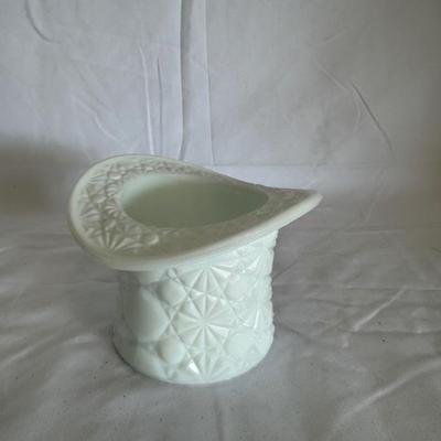 BUY IT NOW! $10 Fenton Milk Glass Top Hat Daisy and Button 4