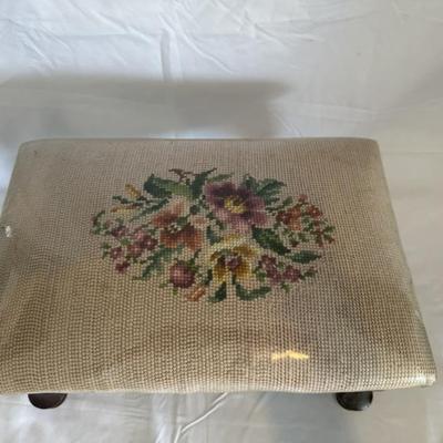 BUY IT NOW! $15 Petit point embroidered foot stool 7