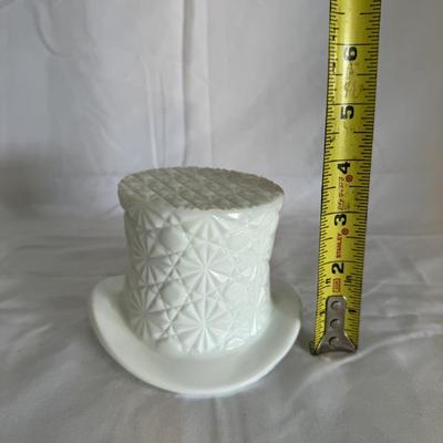 BUY IT NOW! $10 Fenton Milk Glass Top Hat Daisy and Button 4
