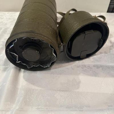 BUY IT NOW! $ 140 OBO German Original Gas Mask Canister Drucken 12-121-8965 pls 62 12  This is how you get the mask out. It has not been...