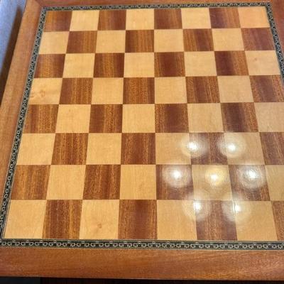 wooded chess board w/pieces  E.S.Lowe