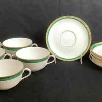 DILA214 Richard Ginori Palermo Green Gold Rim Cream Soup Bowl Set	5 saucers and 5 cream soup bowls
