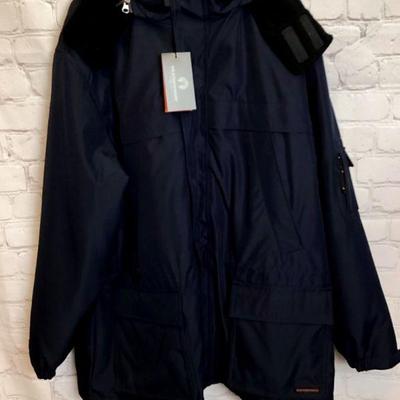 SHBR962 NEW W/Tags Weatherproof Winter Coat	"Weatherproof" brand, size XL, 100% polyester. Removable inner fleece layer that...