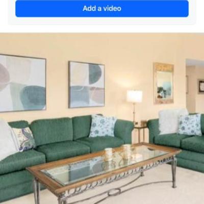 Couch+ love seat $800 amazing condition 