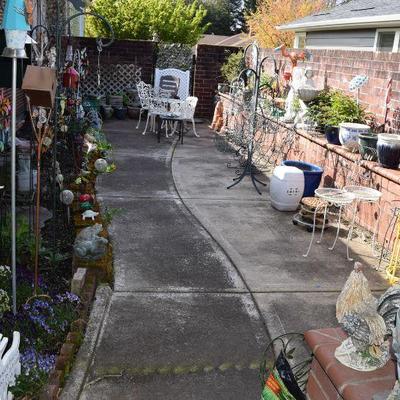 Yard sale photo in Portland, OR
