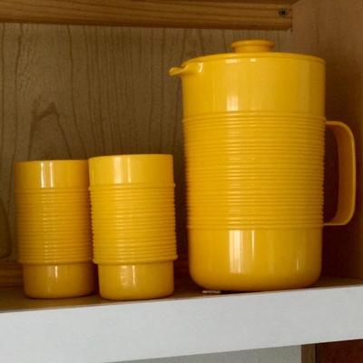 Yellow pitcher set