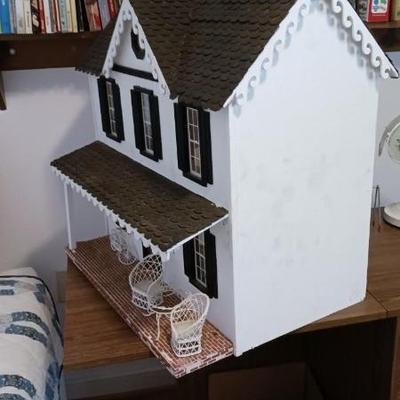 Victorian style furnished dollhouse