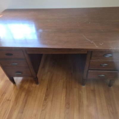 Myrtle North Carolina desk