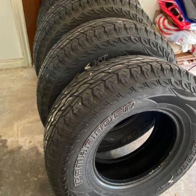 Pathfinder Sport SAT Tire set of 4