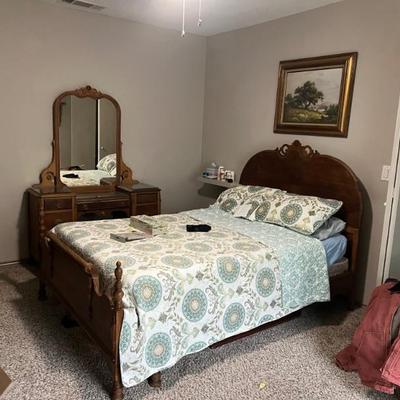 1919 Hard Rock Maple on Bedroom Suite Very Good Condition $500.00