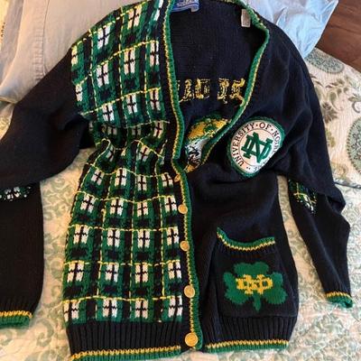  Ery Vintage Resl Desl Notre Dame Sweater of Womenâ€™s Size L Great Shape  $45