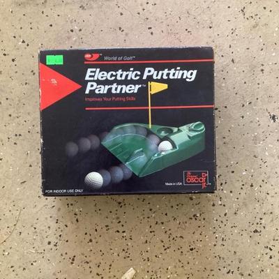 World of Golf Electric Putting Partner w/ Ball Return Putting Aid