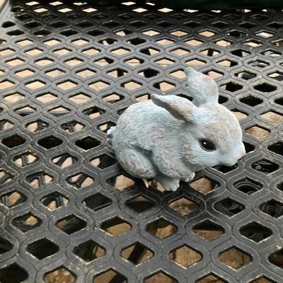 Garden/Yard Rabbit Deco