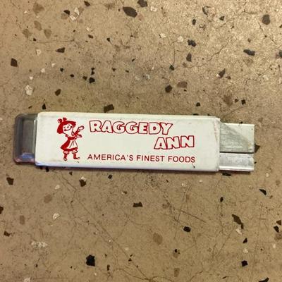 Vintage Raggedy Ann America's
Finest Foods Box Cutter Pacific Handy Cutter 