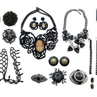 Collection Vintage Jet Black, Cameo Costume Jewelry

