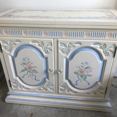 White Fine Furniture mahogany custom painted by Joan Peters buffet $295
38 1/2 X 18 1/2 X 32