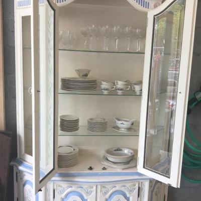 White Fine Furniture mahogany custom painted by Joan Peters china cabinet $395
53 X 16 X 83