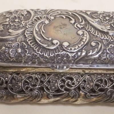 1067	ORNATE VICTORIAN SILVER PLATE DRESSER BOX WITH HINGED LID, APPROXIMATELY 4 IN X 2 1/2 IN X 2 IN H
