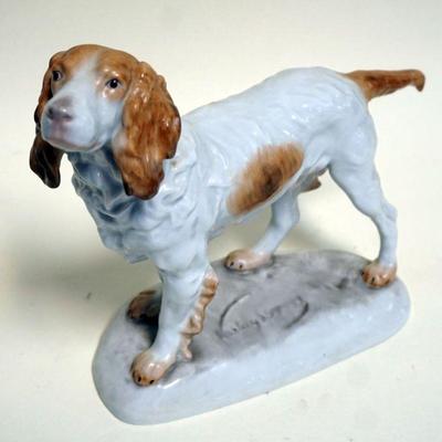 1019	HEREND HUNGARIAN PORCELAIN HAND PAINTED DOG STATUE, APPROXIMATELY 14 IN X 5 IN X 10 IN H

