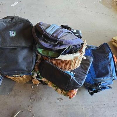 #9118 â€¢ Backpacks, Bags, and Baskets
