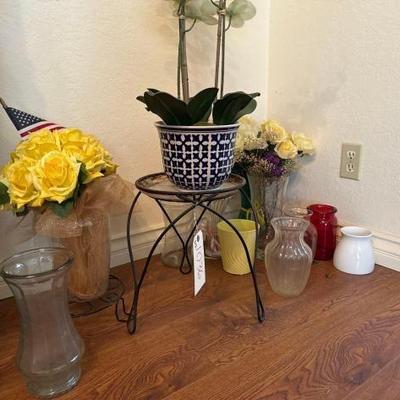 #1036 â€¢ 12 Glass Flower Vases, and 2 Stands

