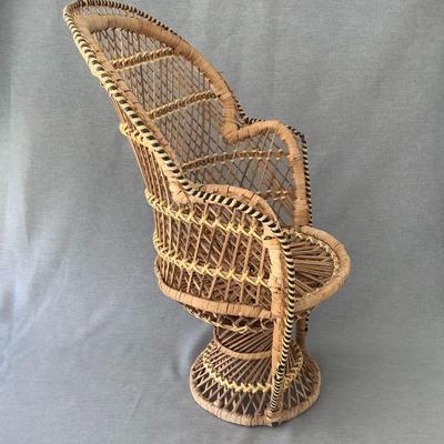 1970s Wicker Peacock Chair for Dolls