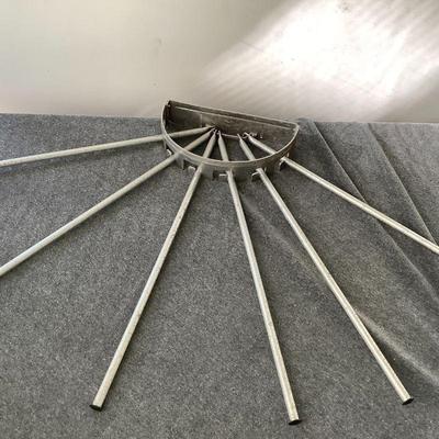 Vintage metal wall hanging clothes dryer