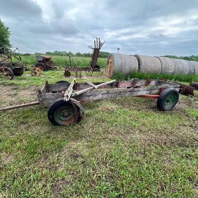 Yard sale photo in Leavenworth, KS