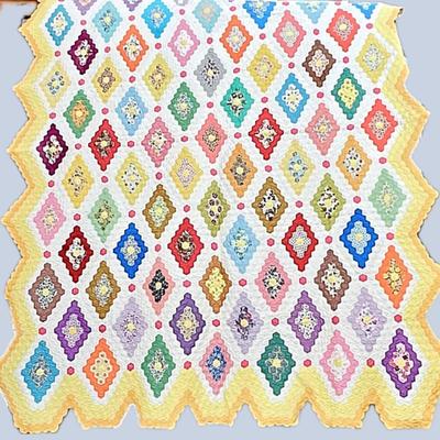  Handmade Vintage Patchwork Quilt - Colorful Granny Square Design, Scalloped Edges