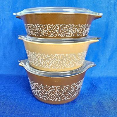 Set of Vintage Pyrex Three Round Covered Casseroles in Woodland Brown - 473-B