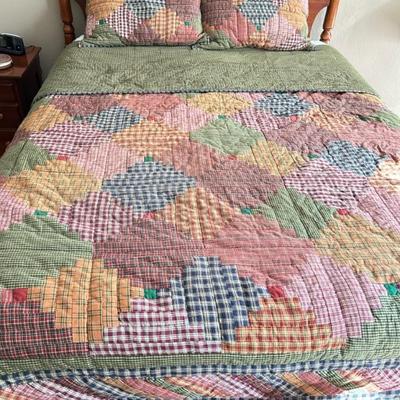 Patch Magic Quilt and Shams