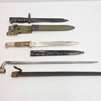 #1810 â€¢ (3) Bayonets
