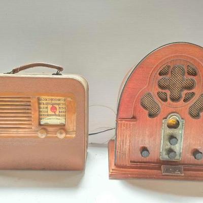 #2194 â€¢ (2) Vintage Radios
