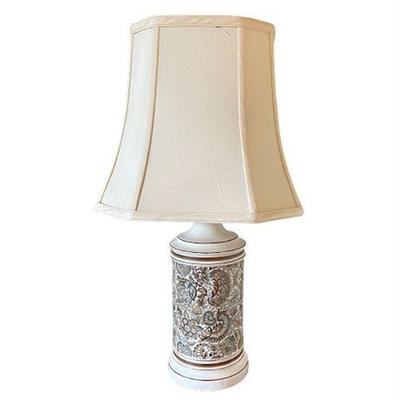 Lot 016  
Vintage Paisley Designed Formal Table Lamp