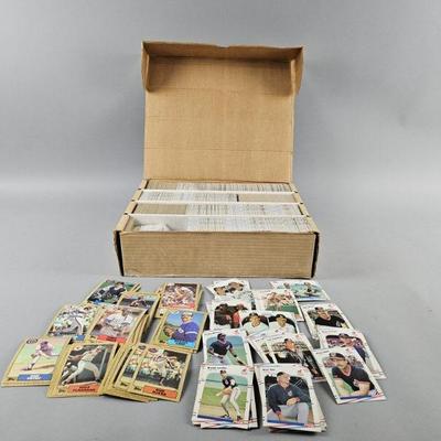 Lot 501 | Vintage MLB Fleer/Topps Player Cards