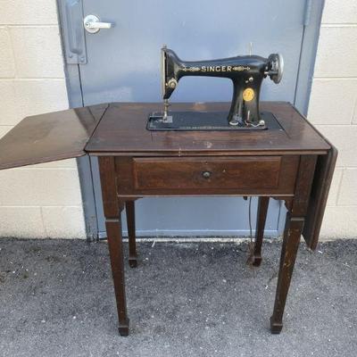 Lot 289 | Vintage Singer Sewing Machine Cabinet