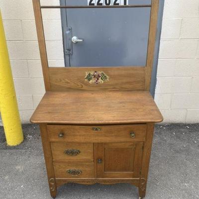Lot 291 | Vintage Wash Stand With Towel Bar