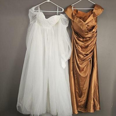 Lot 221 | Ladies Wedding/Bridesmaid Dresses