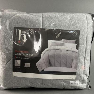 Lot 158 | Home Expressions Comforter Set Twin XL