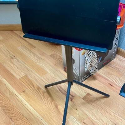 Music stand