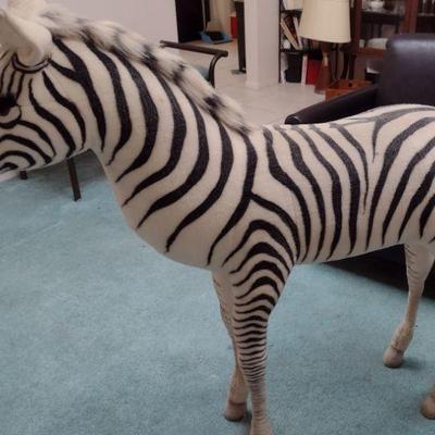 Life-sized baby zebra plush toy! Solid wood frame, a child can sit on it! 
