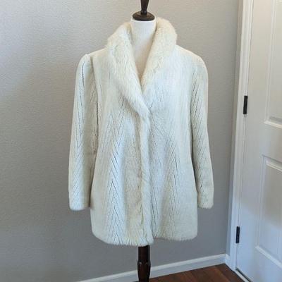 Olympia Fashions Women's Size Large Off White Faux Fur Coat 